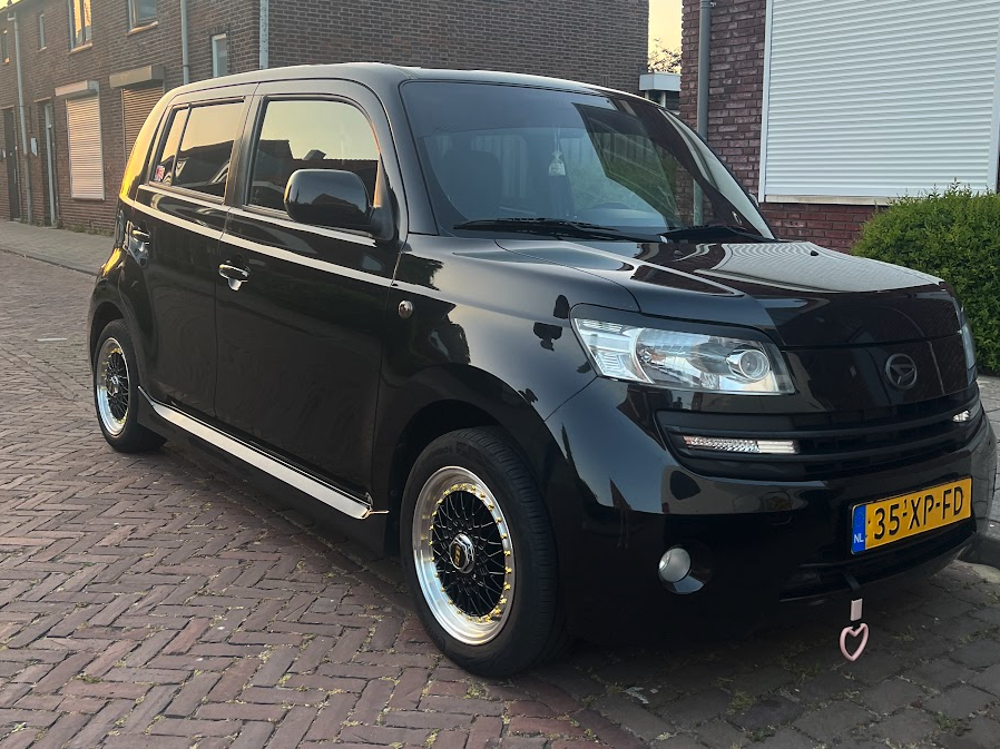 Krassen verwijderen auto Klundert