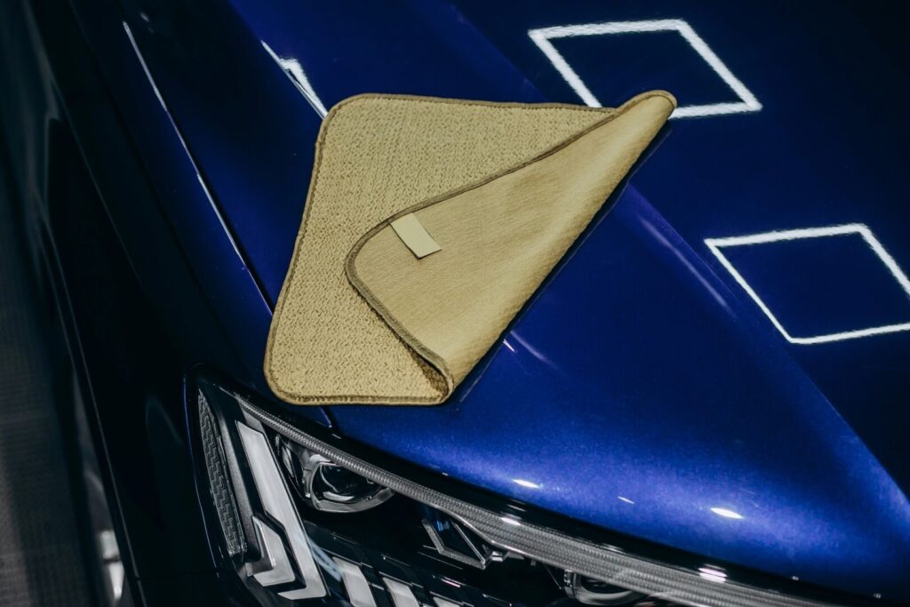 Auto polijsten Standdaarbuiten